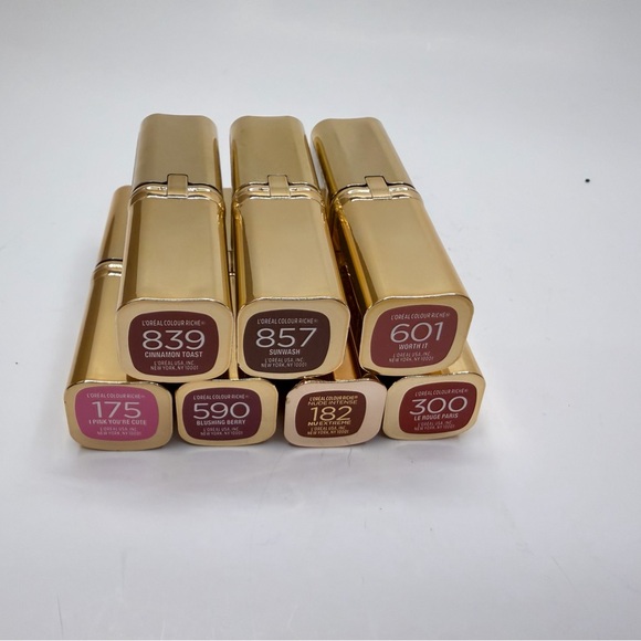 L'Oréal Colour Riche 7-Piece Lipstick Kit - Nude and Pink Hues - Picture 4 of 4